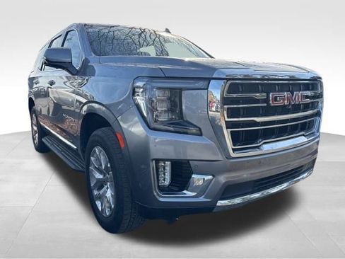 Certified 2022 GMC Yukon SLT w/ SLT Luxury Package image 3