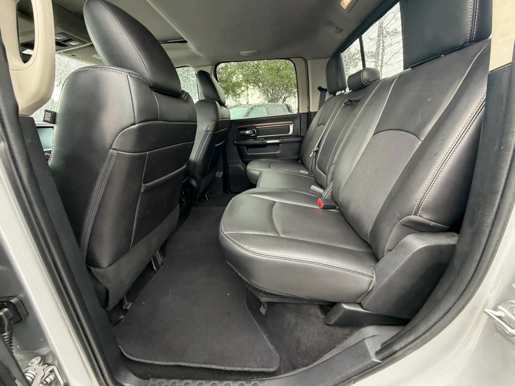 Used 2015 RAM 2500 Laramie AWD/4WD image 35