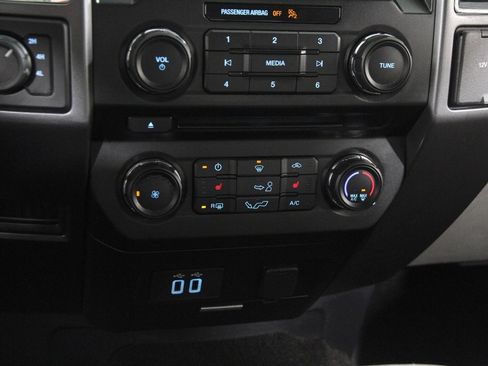 Used 2017 Ford F150 XLT w/ Equipment Group 302A Luxury image 16