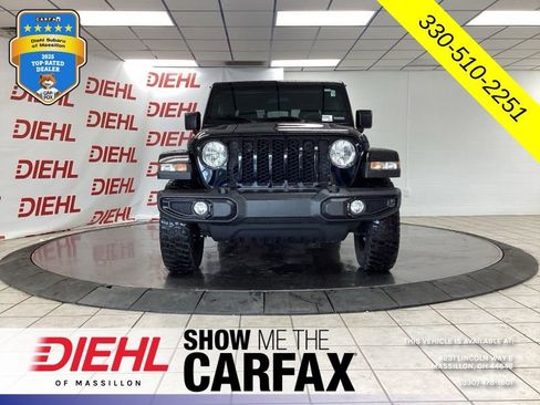 Used 2023 Jeep Gladiator Sport AWD/4WD image 3