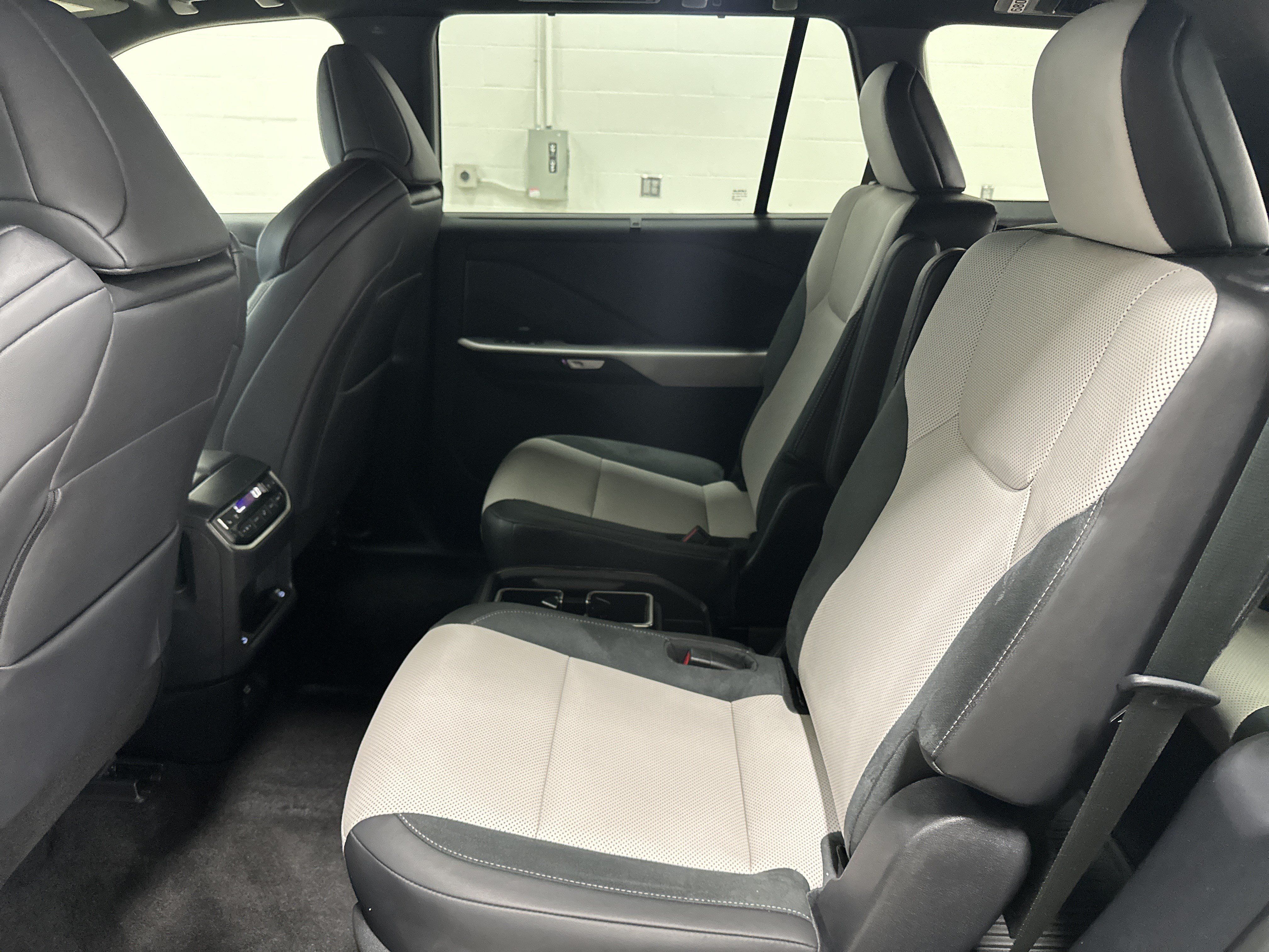 Certified 2024 Lexus TX 500h AWD w/ Technology Package image 33
