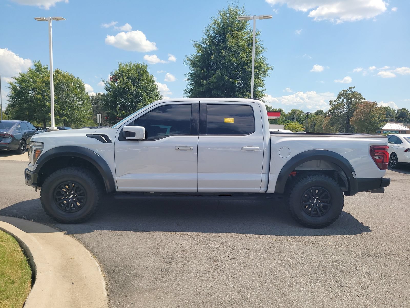 Used 2025 Ford F150 Raptor AWD/4WD image 6