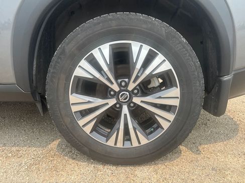 Used 2021 Nissan Rogue SV w/ Premium Package AWD/4WD image 15