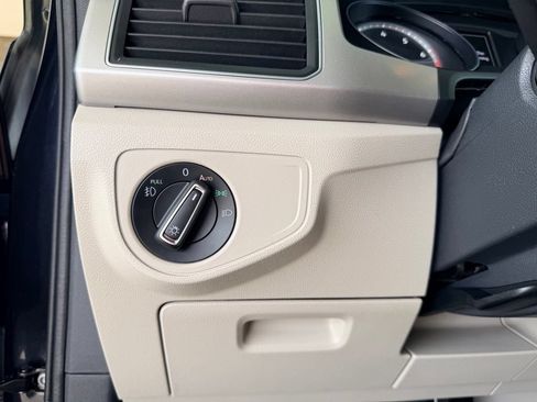Used 2019 Volkswagen Atlas SE w/ Towing Package FWD image 18