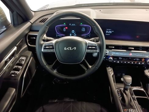 Used 2025 Kia Telluride AWD image 20