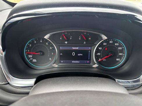 Used 2023 Chevrolet Traverse LT image 21