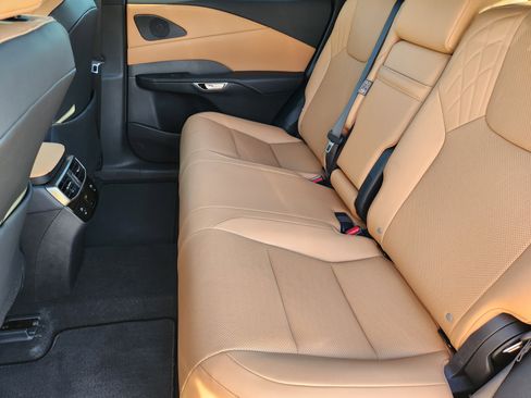 Used 2025 Lexus RX 350 Premium image 36