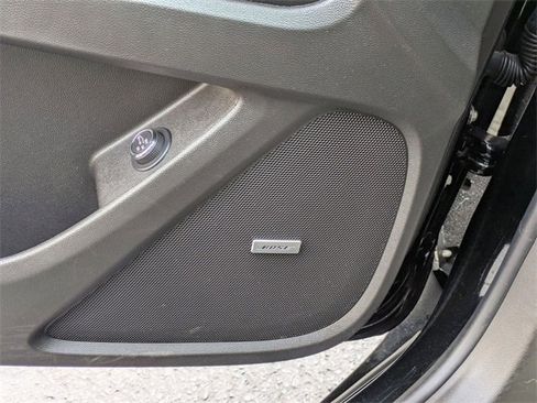 Used 2022 Chevrolet Traverse Premier image 13