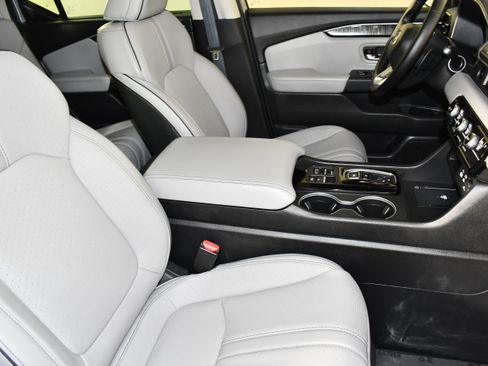 Certified 2025 Honda Pilot Elite image 43