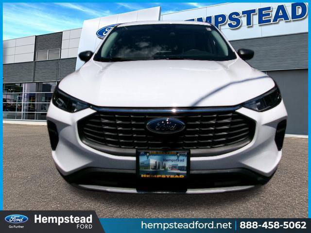 Certified 2023 Ford Escape Active AWD/4WD image 2