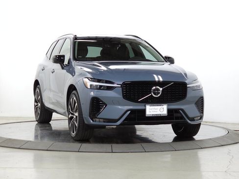 Certified 2023 Volvo XC60 B5 Plus w/ Climate Package AWD/4WD image 1