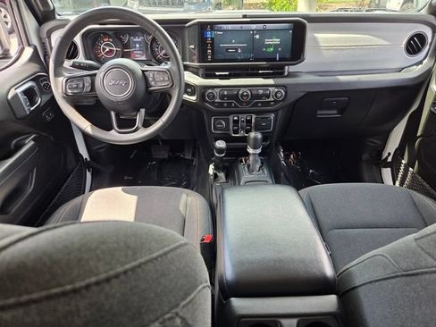 Used 2024 Jeep Wrangler Unlimited Sport AWD/4WD image 14