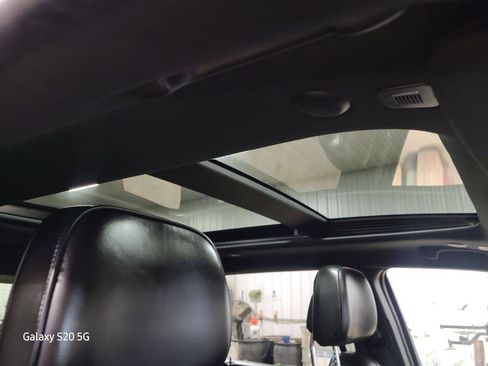 Used 2018 Jeep Grand Cherokee Overland AWD/4WD image 17