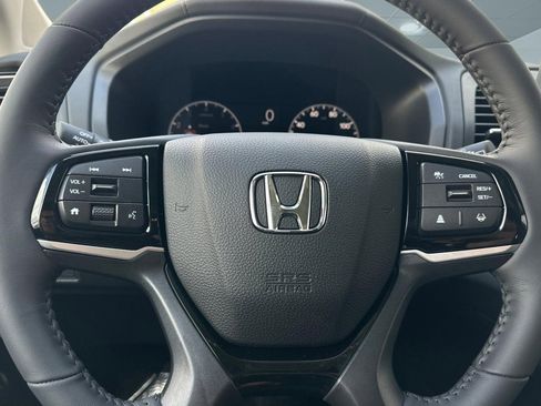 Used 2026 Honda Odyssey Touring image 14