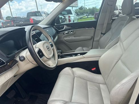 Used 2017 Volvo XC90 T6 Momentum w/ Vision Package AWD/4WD image 32