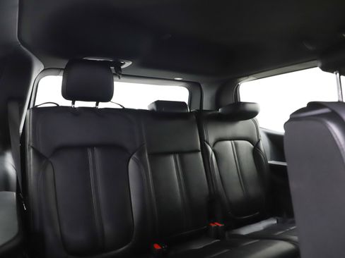 Used 2024 Jeep Wagoneer Series II w/ Flexible Seating Group AWD/4WD image 15