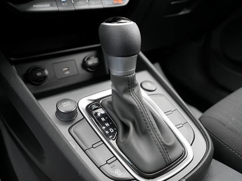 Certified 2023 Hyundai Kona SEL AWD/4WD image 27