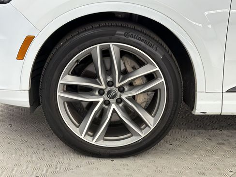 Used 2017 Audi Q7 3.0T Prestige w/ Prestige Package AWD/4WD image 11