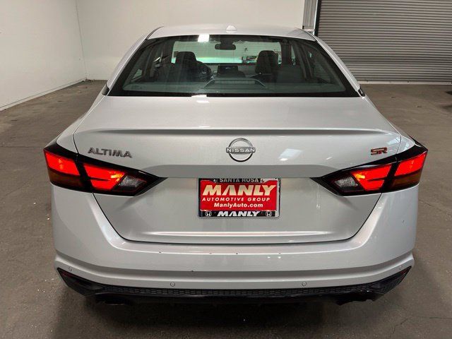 Used 2024 Nissan Altima 2.5 SR FWD image 4