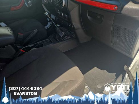 Used 2015 Jeep Wrangler Unlimited Sport w/ Power Convenience Group AWD/4WD image 9