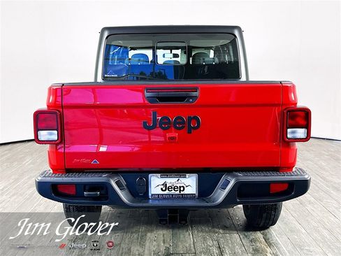 New 2026 Jeep Gladiator Sport image 5