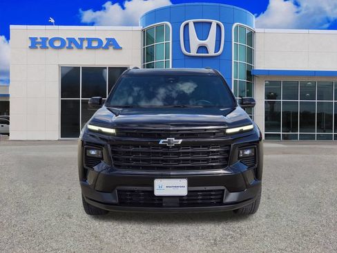Used 2024 Chevrolet Traverse LT w/ Enhanced Driving Package FWD image 8