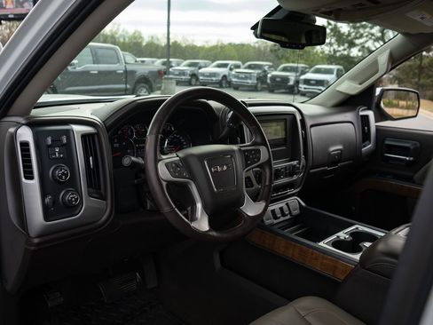 Used 2015 GMC Sierra 1500 SLT w/ Driver Alert Package image 13