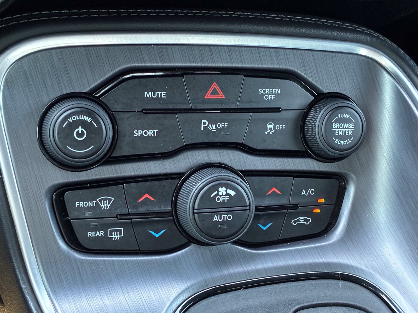 Used 2018 Dodge Challenger R/T RWD image 22