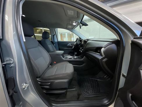 Used 2018 Chevrolet Traverse LT FWD image 26