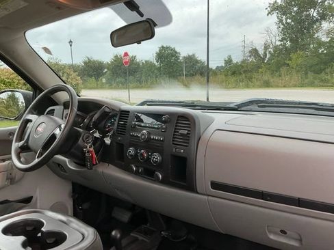 Used 2012 GMC Sierra 2500 W/T w/ Snow Plow Prep Package AWD/4WD image 18