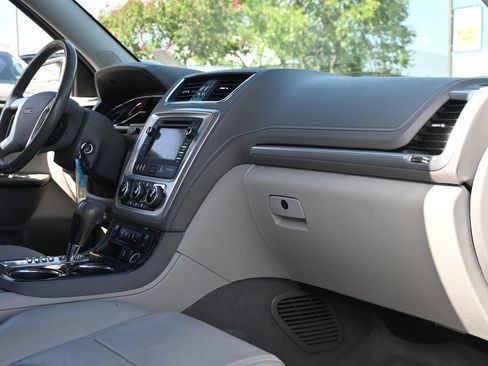 Used 2017 GMC Acadia Limited SLT FWD image 26