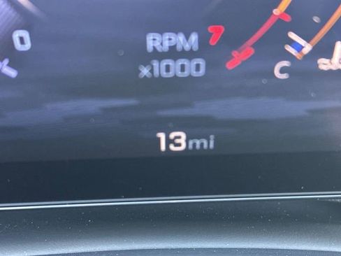 Used 2025 Chevrolet Traverse Z71 w/ Enhanced Driving Package image 12