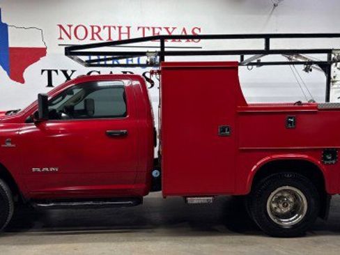 Used 2020 RAM 3500 Tradesman w/ Chrome Appearance Group image 10