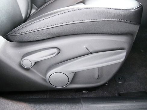 New 2025 Jeep Compass Limited image 25