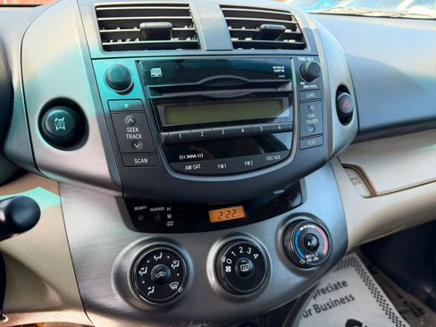 Used 2011 Toyota RAV4 4WD w/ Upgrade Value Pkg image 17