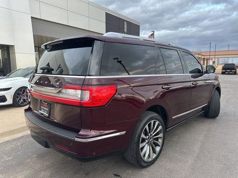 Used 2020 Lincoln Navigator Reserve w/ Luxury Package image 2