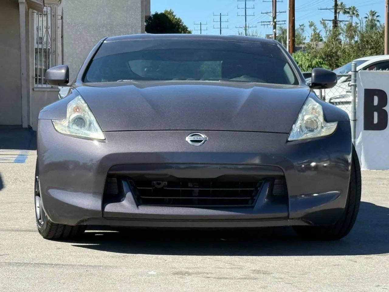 Used 2010 Nissan 370Z Touring w/ Sport Pkg RWD image 3