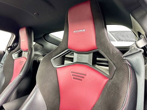 Used 2024 Nissan Z NISMO w/ Floor Mat Package RWD image 44