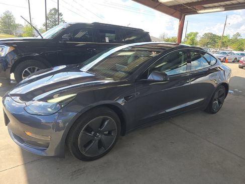 Used 2022 Tesla Model 3 Long Range AWD/4WD image 1