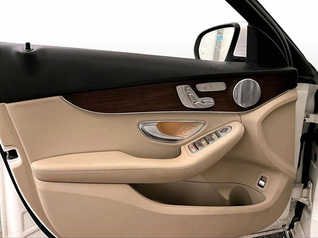 Used 2019 Mercedes-Benz C 300 4MATIC Sedan image 22