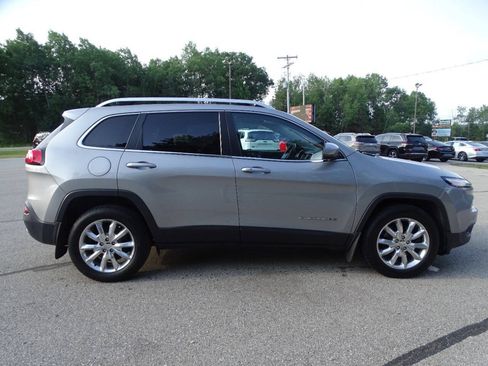 Used 2015 Jeep Cherokee 4WD Limited w/ Luxury Group w/ Luxury Group image 48