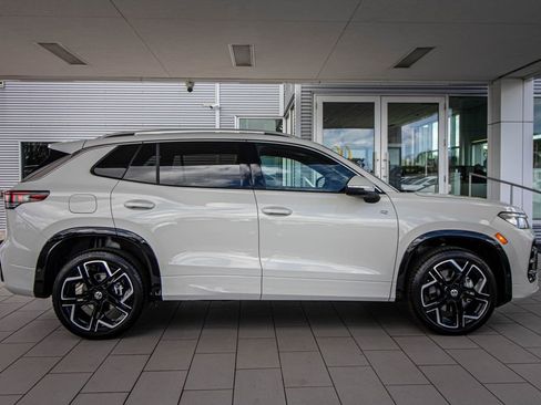 New 2026 Volkswagen Tiguan SEL R-Line image 3