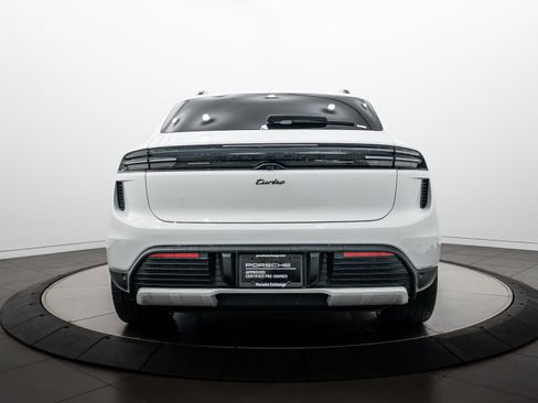 Certified 2025 Porsche Macan Turbo Electric AWD/4WD image 6