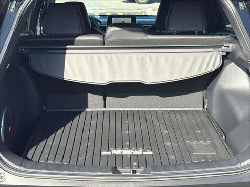 Certified 2024 Toyota Corolla Cross XSE image 8