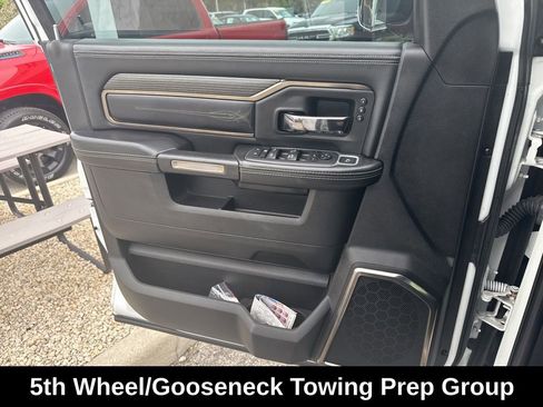 Used 2022 RAM 2500 Limited w/ Towing Technology Group image 6