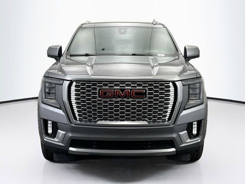 Used 2022 GMC Yukon Denali w/ Denali Premium Package image 2