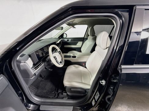Used 2024 Hyundai Santa Fe SE AWD/4WD image 18