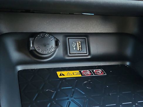 Used 2023 Toyota RAV4 XSE AWD/4WD image 25