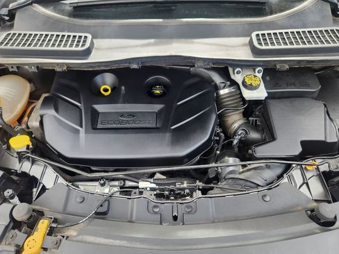 Used 2017 Ford Escape SE image 19