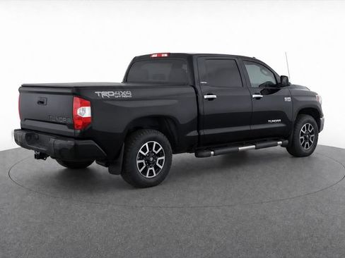 Used 2016 Toyota Tundra SR5 w/ SR5 Upgrade Package AWD/4WD image 4